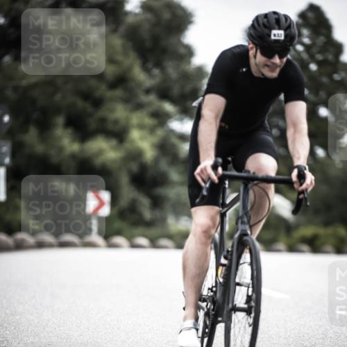 21.06.2026 - 29. Vierlanden-Triathlon H.Heesch http://msf.ph/oto/9908557 21.06.2026 11:51:50 Radfahren 20, 92, 260, 633, 727, 876 meine-sportfotos.de