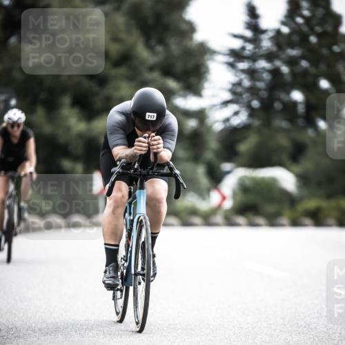21.06.2026 - 29. Vierlanden-Triathlon H.Heesch http://msf.ph/oto/9908578 21.06.2026 11:52:01 Radfahren 92, 249, 717, 755 meine-sportfotos.de