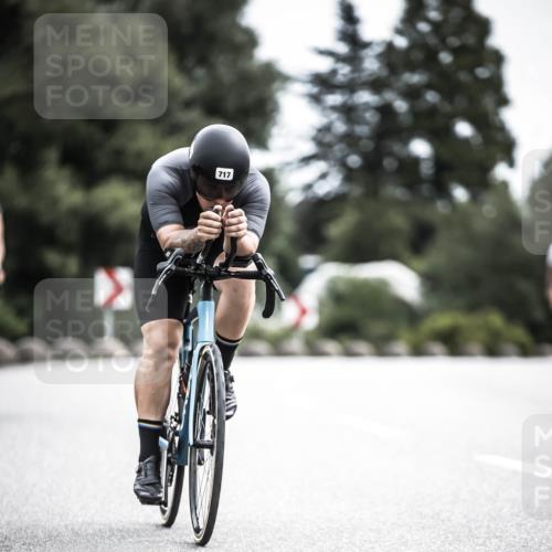 21.06.2026 - 29. Vierlanden-Triathlon H.Heesch http://msf.ph/oto/9908584 21.06.2026 11:52:01 Radfahren 92, 249, 717, 755 meine-sportfotos.de