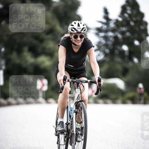 21.06.2026 - 29. Vierlanden-Triathlon H.Heesch http://msf.ph/oto/9908606 21.06.2026 11:52:03 Radfahren 249, 717, 755 meine-sportfotos.de