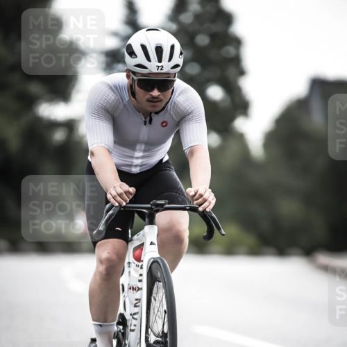 21.06.2026 - 29. Vierlanden-Triathlon H.Heesch http://msf.ph/oto/9908617 21.06.2026 09:25:56 Radfahren 72, 294 meine-sportfotos.de