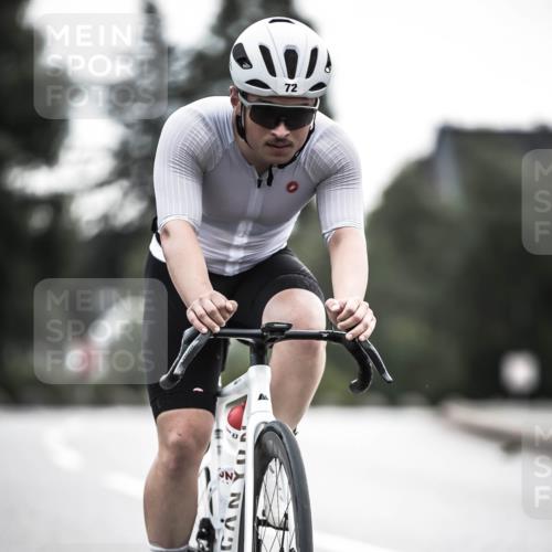 21.06.2026 - 29. Vierlanden-Triathlon H.Heesch http://msf.ph/oto/9908622 21.06.2026 09:25:56 Radfahren 72, 294 meine-sportfotos.de