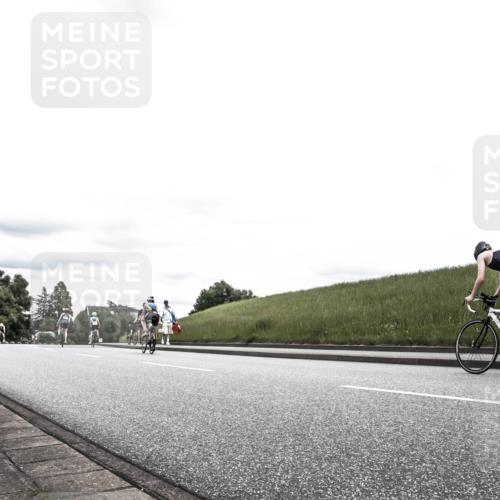 21.06.2026 - 29. Vierlanden-Triathlon H.Heesch http://msf.ph/oto/9908632 21.06.2026 14:45:56 Radfahren 1269 meine-sportfotos.de