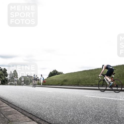 21.06.2026 - 29. Vierlanden-Triathlon H.Heesch http://msf.ph/oto/9908635 21.06.2026 14:45:56 Radfahren 1269 meine-sportfotos.de