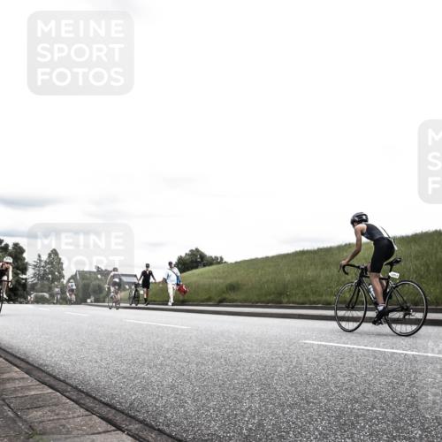 21.06.2026 - 29. Vierlanden-Triathlon H.Heesch http://msf.ph/oto/9908642 21.06.2026 14:45:59 Radfahren 1237, 1269 meine-sportfotos.de