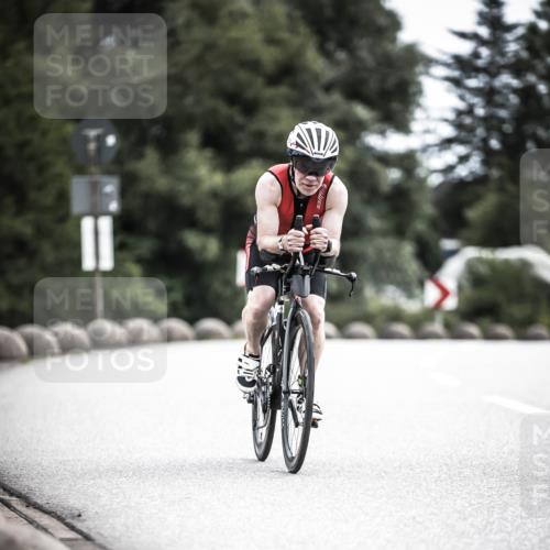 21.06.2026 - 29. Vierlanden-Triathlon H.Heesch http://msf.ph/oto/9908643 21.06.2026 11:52:10 Radfahren 805, 810 meine-sportfotos.de