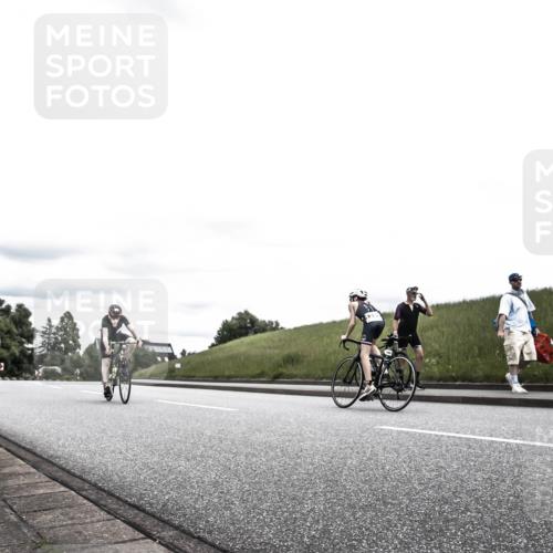 21.06.2026 - 29. Vierlanden-Triathlon H.Heesch http://msf.ph/oto/9908656 21.06.2026 14:46:09 Radfahren 1234, 1244 meine-sportfotos.de