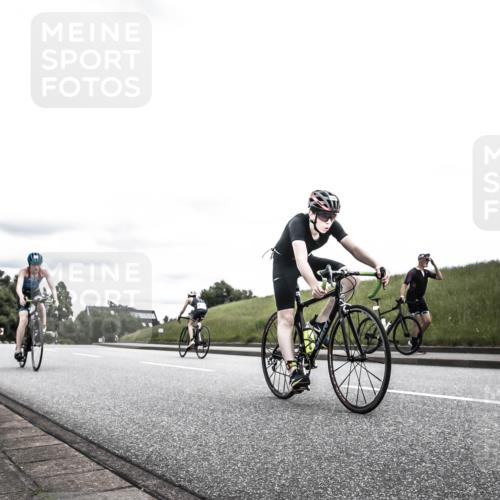 21.06.2026 - 29. Vierlanden-Triathlon H.Heesch http://msf.ph/oto/9908659 21.06.2026 14:46:10 Radfahren 1234, 1244 meine-sportfotos.de