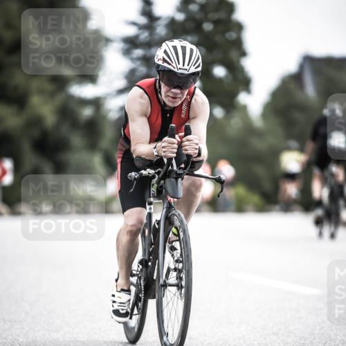 21.06.2026 - 29. Vierlanden-Triathlon H.Heesch http://msf.ph/oto/9908677 21.06.2026 11:52:11 Radfahren 805, 810 meine-sportfotos.de