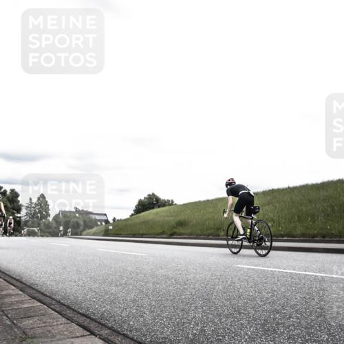 21.06.2026 - 29. Vierlanden-Triathlon H.Heesch http://msf.ph/oto/9908678 21.06.2026 14:46:18 Radfahren 1242, 1264, 1274 meine-sportfotos.de