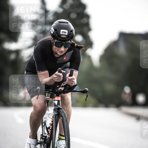 21.06.2026 - 29. Vierlanden-Triathlon H.Heesch http://msf.ph/oto/9908683 21.06.2026 09:26:01 Radfahren 260, 294 meine-sportfotos.de