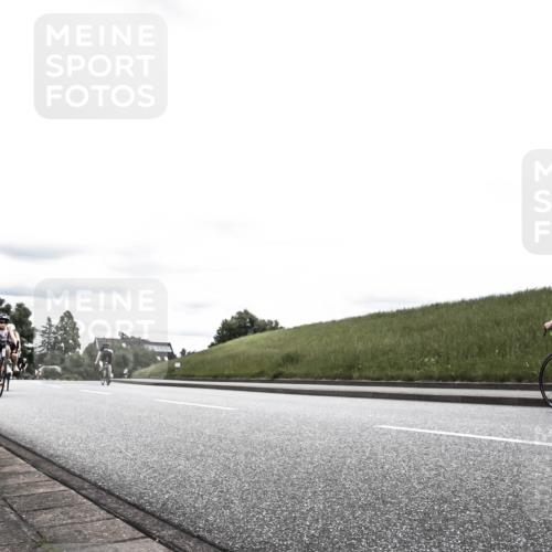 21.06.2026 - 29. Vierlanden-Triathlon H.Heesch http://msf.ph/oto/9908689 21.06.2026 14:46:20 Radfahren 1242, 1259, 1264, 1274 meine-sportfotos.de