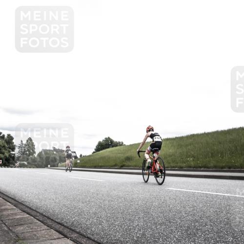 21.06.2026 - 29. Vierlanden-Triathlon H.Heesch http://msf.ph/oto/9908809 21.06.2026 14:47:21 Radfahren  meine-sportfotos.de