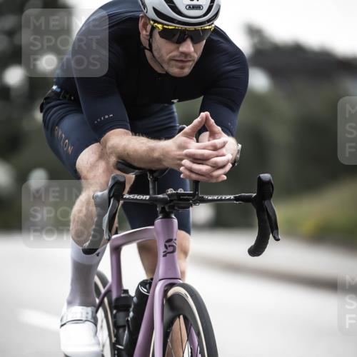 21.06.2026 - 29. Vierlanden-Triathlon H.Heesch http://msf.ph/oto/9908814 21.06.2026 09:26:16 Radfahren 51, 55, 160, 269 meine-sportfotos.de