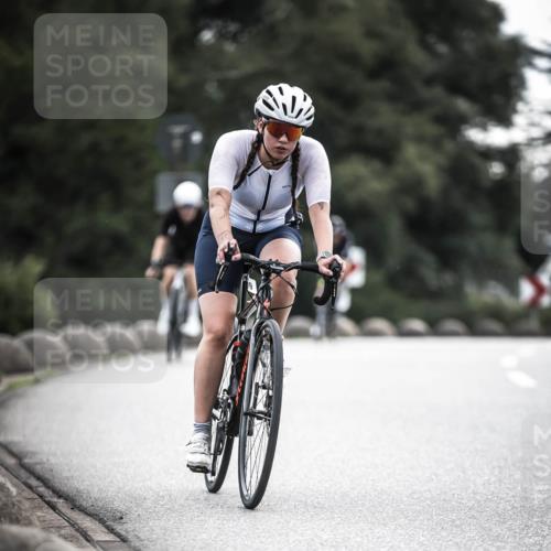 21.06.2026 - 29. Vierlanden-Triathlon H.Heesch http://msf.ph/oto/9908836 21.06.2026 09:26:21 Radfahren 55, 78, 106, 269 meine-sportfotos.de