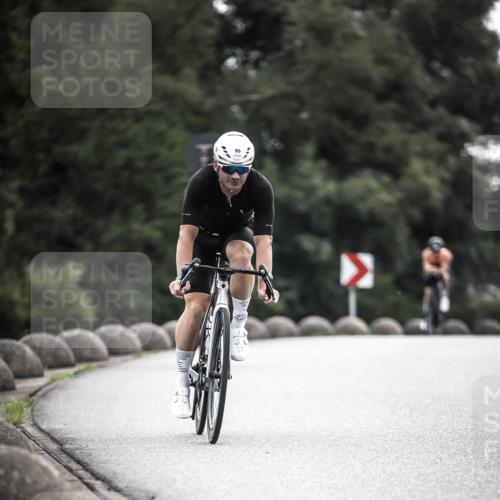 21.06.2026 - 29. Vierlanden-Triathlon H.Heesch http://msf.ph/oto/9908863 21.06.2026 09:26:23 Radfahren 55, 78, 106, 269 meine-sportfotos.de