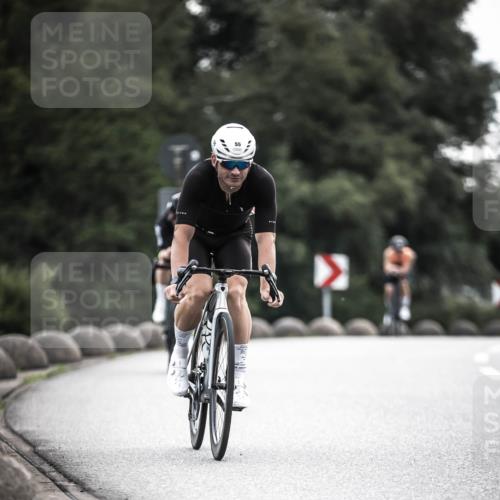 21.06.2026 - 29. Vierlanden-Triathlon H.Heesch http://msf.ph/oto/9908866 21.06.2026 09:26:23 Radfahren 55, 78, 106, 269 meine-sportfotos.de