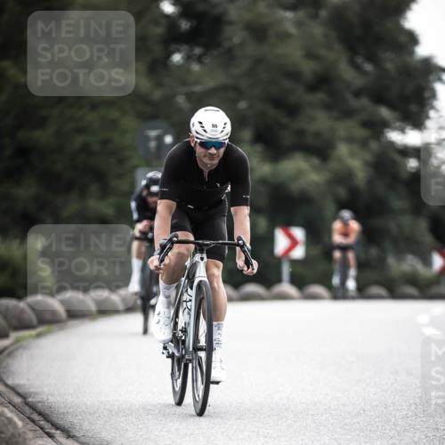 21.06.2026 - 29. Vierlanden-Triathlon H.Heesch http://msf.ph/oto/9908869 21.06.2026 09:26:23 Radfahren 55, 78, 106, 269 meine-sportfotos.de