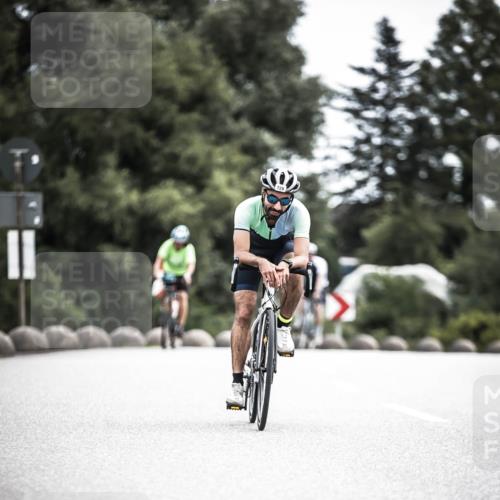 21.06.2026 - 29. Vierlanden-Triathlon H.Heesch http://msf.ph/oto/9908879 21.06.2026 11:52:48 Radfahren 256, 639, 729, 758, 796 meine-sportfotos.de