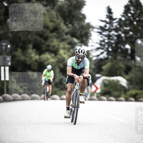 21.06.2026 - 29. Vierlanden-Triathlon H.Heesch http://msf.ph/oto/9908882 21.06.2026 11:52:48 Radfahren 256, 639, 729, 758, 796 meine-sportfotos.de