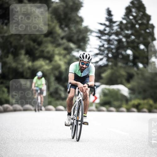 21.06.2026 - 29. Vierlanden-Triathlon H.Heesch http://msf.ph/oto/9908889 21.06.2026 11:52:49 Radfahren 256, 639, 729, 758, 796 meine-sportfotos.de