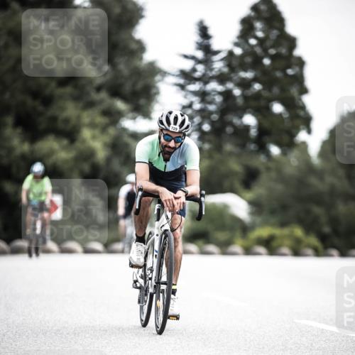 21.06.2026 - 29. Vierlanden-Triathlon H.Heesch http://msf.ph/oto/9908901 21.06.2026 11:52:49 Radfahren 256, 639, 729, 758, 796 meine-sportfotos.de