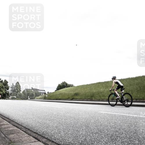 21.06.2026 - 29. Vierlanden-Triathlon H.Heesch http://msf.ph/oto/9908916 21.06.2026 14:52:18 Radfahren  meine-sportfotos.de