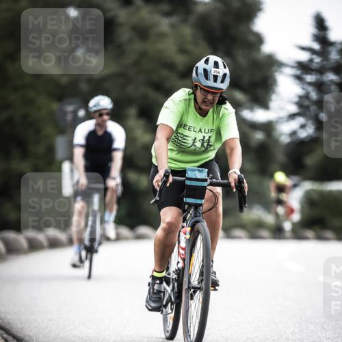 21.06.2026 - 29. Vierlanden-Triathlon H.Heesch http://msf.ph/oto/9908933 21.06.2026 11:52:53 Radfahren 256, 729, 758, 760, 796, 802 meine-sportfotos.de