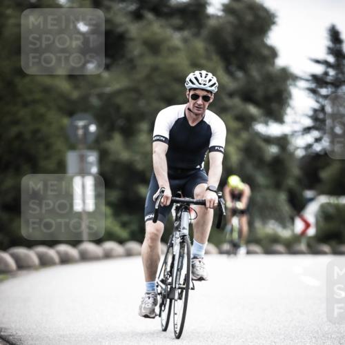 21.06.2026 - 29. Vierlanden-Triathlon H.Heesch http://msf.ph/oto/9908951 21.06.2026 11:52:54 Radfahren 256, 758, 760, 796, 802 meine-sportfotos.de