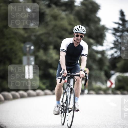 21.06.2026 - 29. Vierlanden-Triathlon H.Heesch http://msf.ph/oto/9908957 21.06.2026 11:52:54 Radfahren 256, 758, 760, 796, 802 meine-sportfotos.de