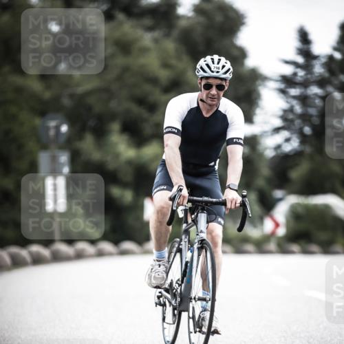 21.06.2026 - 29. Vierlanden-Triathlon H.Heesch http://msf.ph/oto/9908966 21.06.2026 11:52:54 Radfahren 256, 758, 760, 796, 802 meine-sportfotos.de