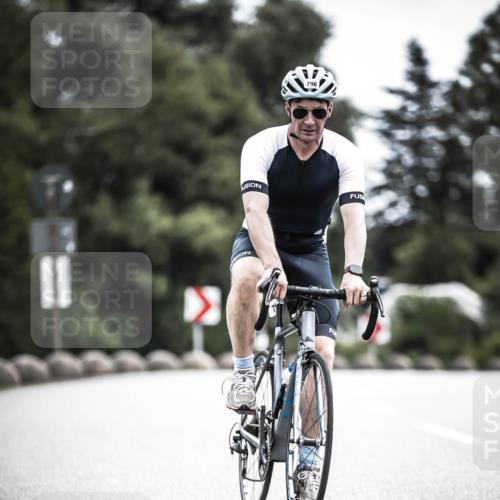 21.06.2026 - 29. Vierlanden-Triathlon H.Heesch http://msf.ph/oto/9908972 21.06.2026 11:52:55 Radfahren 256, 758, 760, 796, 802 meine-sportfotos.de