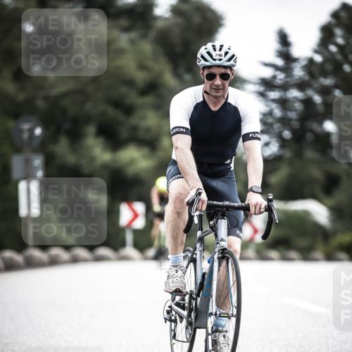 21.06.2026 - 29. Vierlanden-Triathlon H.Heesch http://msf.ph/oto/9908975 21.06.2026 11:52:55 Radfahren 256, 758, 760, 796, 802 meine-sportfotos.de