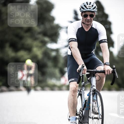 21.06.2026 - 29. Vierlanden-Triathlon H.Heesch http://msf.ph/oto/9908991 21.06.2026 11:52:55 Radfahren 256, 758, 760, 796, 802 meine-sportfotos.de