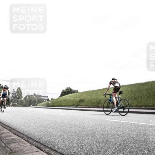 21.06.2026 - 29. Vierlanden-Triathlon H.Heesch http://msf.ph/oto/9909055 21.06.2026 14:53:35 Radfahren  meine-sportfotos.de