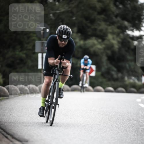 21.06.2026 - 29. Vierlanden-Triathlon H.Heesch http://msf.ph/oto/9909064 21.06.2026 09:27:16 Radfahren 27, 43, 56, 103, 139, 179, 198 meine-sportfotos.de