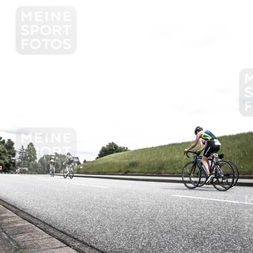 21.06.2026 - 29. Vierlanden-Triathlon H.Heesch http://msf.ph/oto/9909080 21.06.2026 14:53:37 Radfahren  meine-sportfotos.de