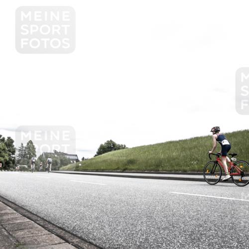 21.06.2026 - 29. Vierlanden-Triathlon H.Heesch http://msf.ph/oto/9909087 21.06.2026 14:53:41 Radfahren  meine-sportfotos.de