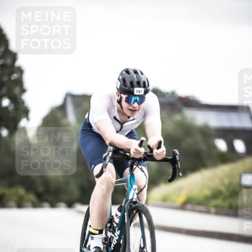 21.06.2026 - 29. Vierlanden-Triathlon H.Heesch http://msf.ph/oto/9909102 21.06.2026 11:53:21 Radfahren 265, 707, 747, 772 meine-sportfotos.de