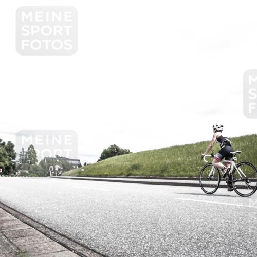 21.06.2026 - 29. Vierlanden-Triathlon H.Heesch http://msf.ph/oto/9909107 21.06.2026 14:54:44 Radfahren  meine-sportfotos.de