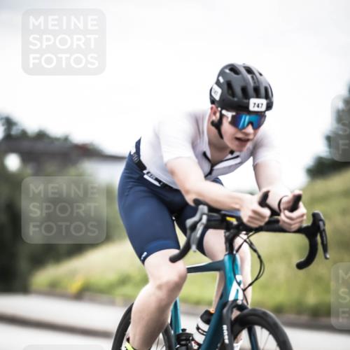 21.06.2026 - 29. Vierlanden-Triathlon H.Heesch http://msf.ph/oto/9909119 21.06.2026 11:53:21 Radfahren 265, 707, 747, 772 meine-sportfotos.de