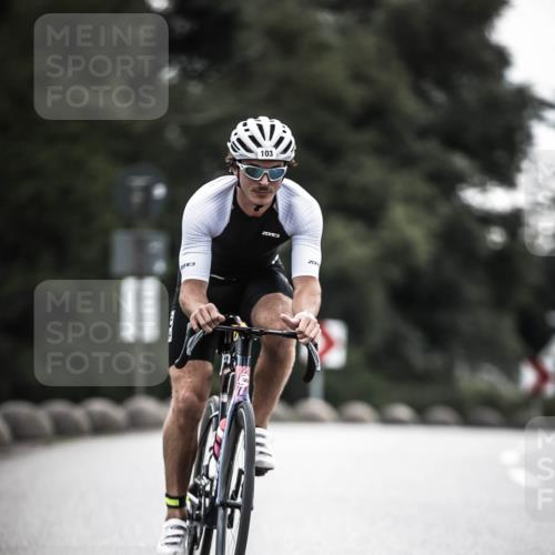 21.06.2026 - 29. Vierlanden-Triathlon H.Heesch http://msf.ph/oto/9909121 21.06.2026 09:27:23 Radfahren 56, 69, 86, 103, 130, 139, 157 meine-sportfotos.de
