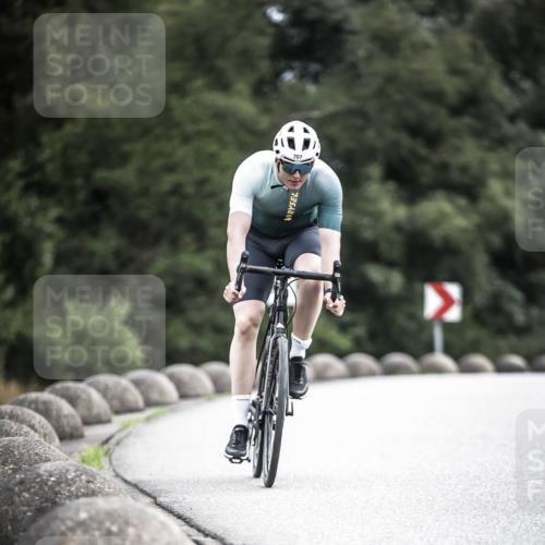 21.06.2026 - 29. Vierlanden-Triathlon H.Heesch http://msf.ph/oto/9909129 21.06.2026 11:53:27 Radfahren 707, 772, 779, 783 meine-sportfotos.de