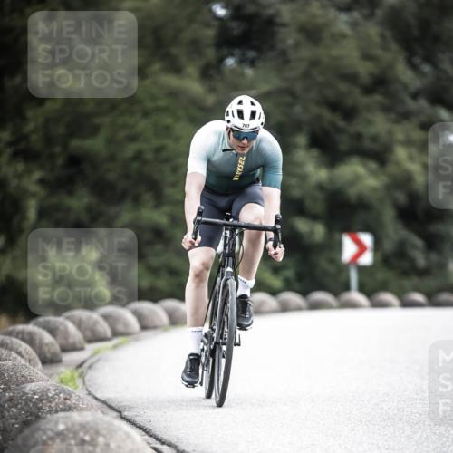 21.06.2026 - 29. Vierlanden-Triathlon H.Heesch http://msf.ph/oto/9909132 21.06.2026 11:53:27 Radfahren 707, 772, 779, 783 meine-sportfotos.de