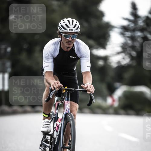 21.06.2026 - 29. Vierlanden-Triathlon H.Heesch http://msf.ph/oto/9909139 21.06.2026 09:27:23 Radfahren 56, 69, 86, 103, 130, 139, 157 meine-sportfotos.de