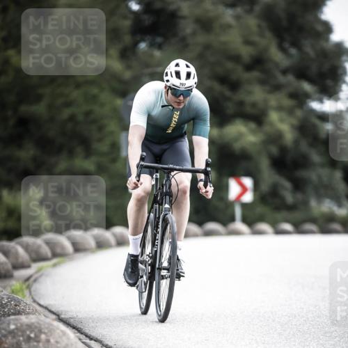 21.06.2026 - 29. Vierlanden-Triathlon H.Heesch http://msf.ph/oto/9909145 21.06.2026 11:53:27 Radfahren 707, 772, 779, 783 meine-sportfotos.de