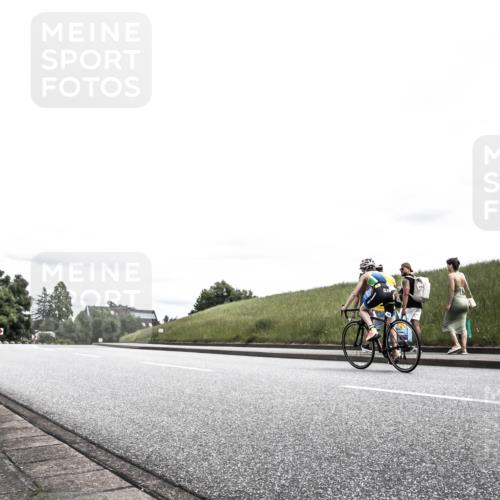 21.06.2026 - 29. Vierlanden-Triathlon H.Heesch http://msf.ph/oto/9909147 21.06.2026 14:55:35 Radfahren  meine-sportfotos.de