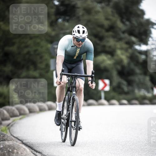 21.06.2026 - 29. Vierlanden-Triathlon H.Heesch http://msf.ph/oto/9909148 21.06.2026 11:53:27 Radfahren 707, 772, 779, 783 meine-sportfotos.de