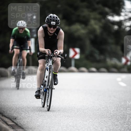 21.06.2026 - 29. Vierlanden-Triathlon H.Heesch http://msf.ph/oto/9909152 21.06.2026 09:27:42 Radfahren 135, 243, 259 meine-sportfotos.de
