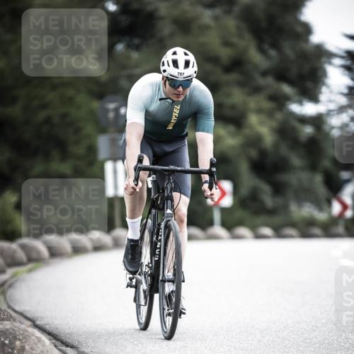 21.06.2026 - 29. Vierlanden-Triathlon H.Heesch http://msf.ph/oto/9909154 21.06.2026 11:53:28 Radfahren 707, 779, 783, 821 meine-sportfotos.de